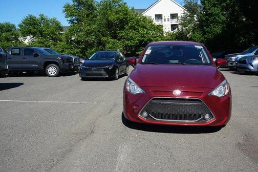 2020 Toyota Yaris Sedan LE