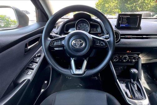 2020 Toyota Yaris Sedan LE