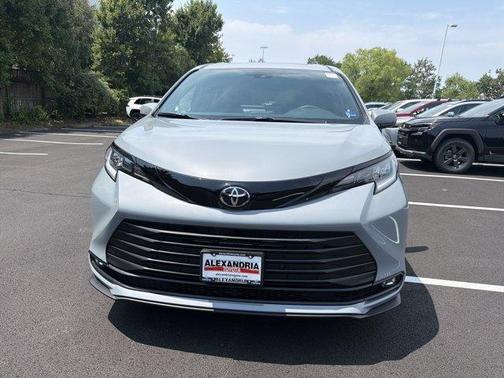 2026 Toyota Sienna Woodland Edition