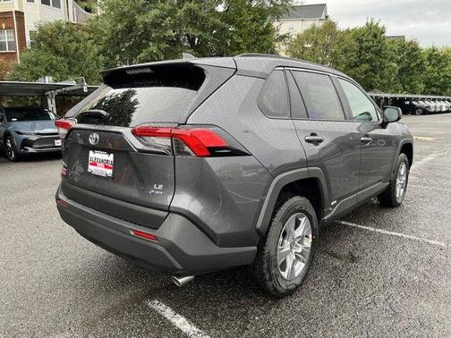 2025 Toyota RAV4 Hybrid LE