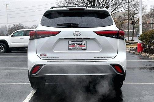 2023 Toyota Highlander Platinum