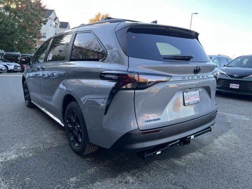 2025 Toyota Sienna Woodland Edition