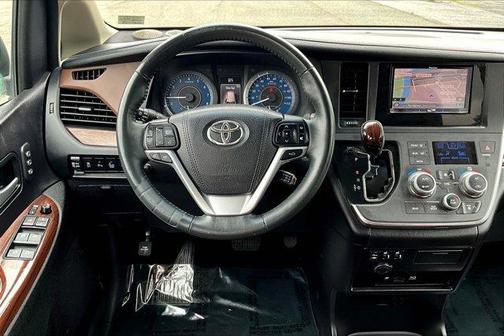 2016 Toyota Sienna Limited Premium