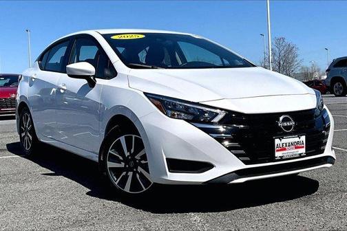 Aspen White 2025 Nissan Versa 1.6 SV