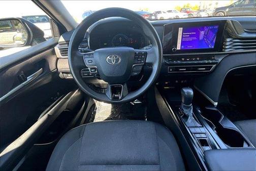 01L7 2025 Toyota Camry LE