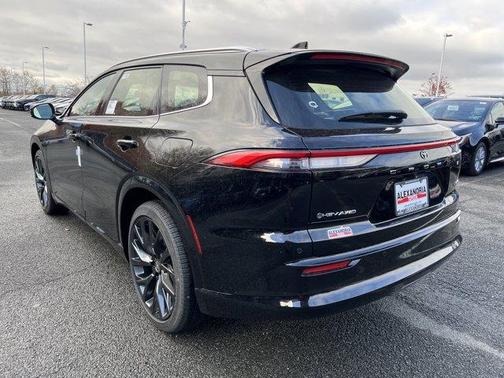 2025 Toyota Crown Signia Limited