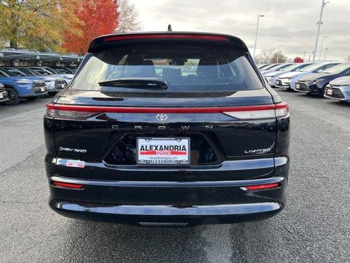 2025 Toyota Crown Signia Limited