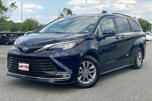 2023 Toyota Sienna XLE