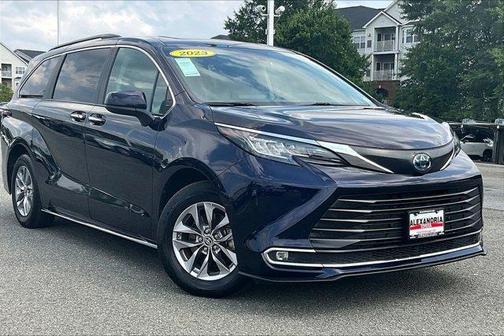 2023 Toyota Sienna XLE