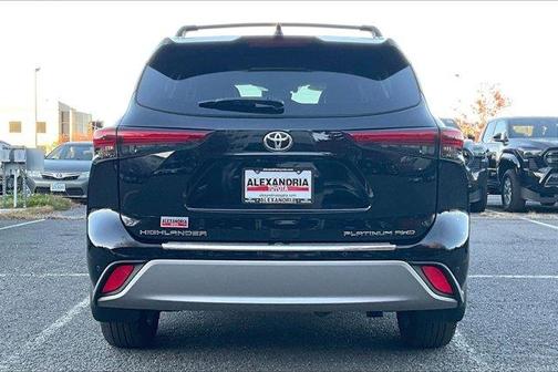 2023 Toyota Highlander Platinum