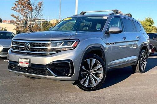 Pyrite Silver Metallic 2022 Volkswagen Atlas 3.6L SEL Premium R-Line