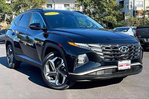 Black Pearl 2024 Hyundai TUCSON SEL