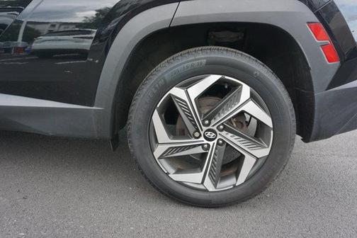 Black Pearl 2024 Hyundai TUCSON SEL