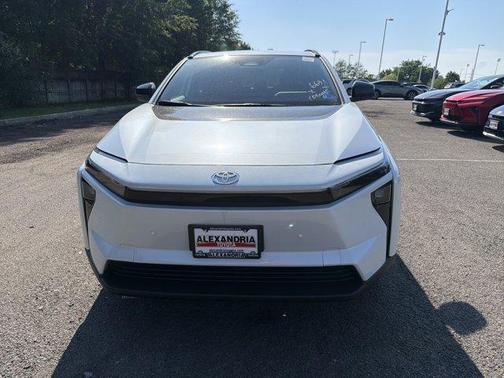 Wind Chill Pearl 2026 Toyota bZ XLE