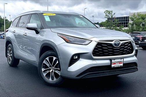 2022 Toyota Highlander Hybrid XLE