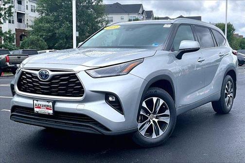 2022 Toyota Highlander Hybrid XLE
