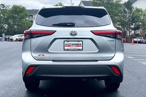 2022 Toyota Highlander Hybrid XLE