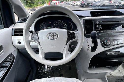 2013 Toyota Sienna LE