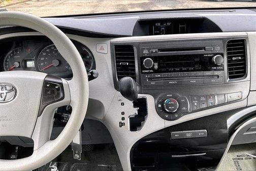 2013 Toyota Sienna LE