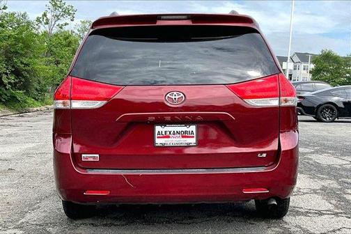 2013 Toyota Sienna LE