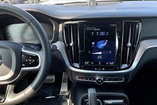 2022 Volvo S60 Recharge Plug-In Hybrid T8 Black Edition R-Design Extended Range