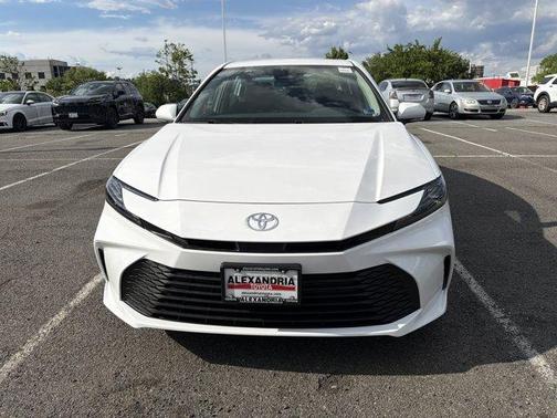Ice 2026 Toyota Camry LE