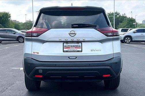 Brilliant Silver Metallic 2021 Nissan Rogue SV