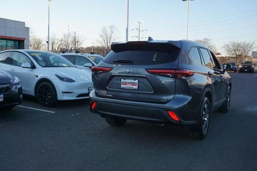 2021 Toyota Highlander Hybrid XLE