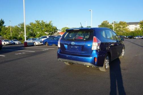 2015 Toyota Prius v Four