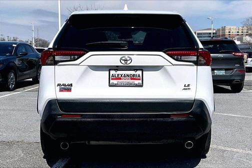2024 Toyota RAV4 LE