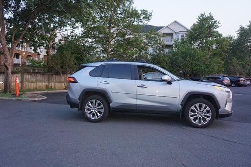 01D6 2023 Toyota RAV4 Limited