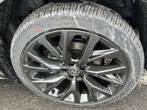 2026 Toyota Crown Signia LIMITED