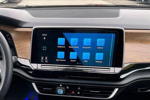 2024 Volkswagen Atlas 2.0T SE