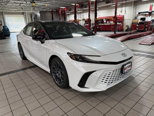 Wind Chill Pearl 2026 Toyota Camry XSE