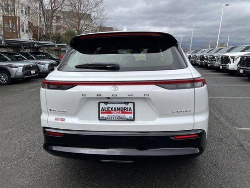 2026 Toyota Crown Signia Limited