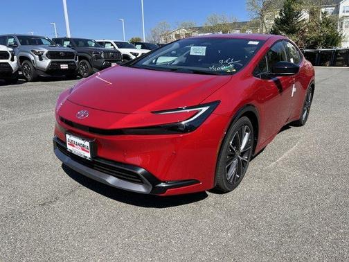 2025 Toyota Prius XLE