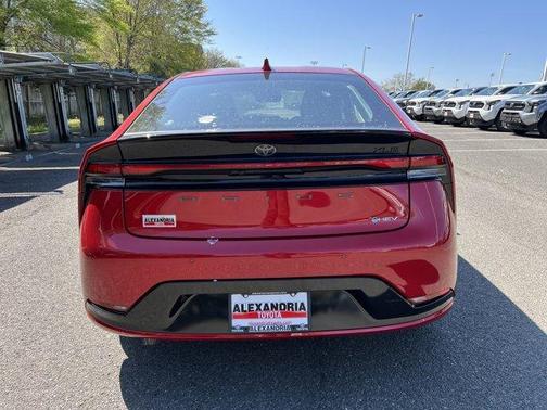 2025 Toyota Prius XLE