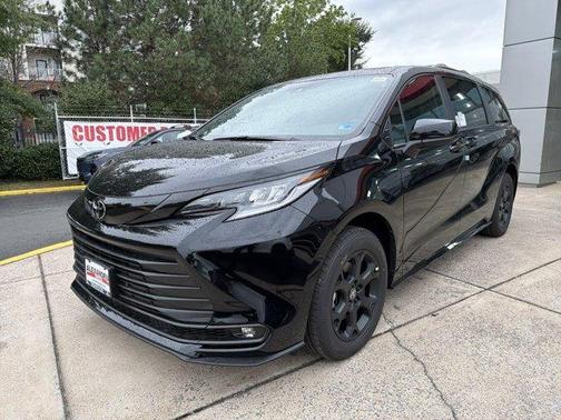 2026 Toyota Sienna Woodland Edition