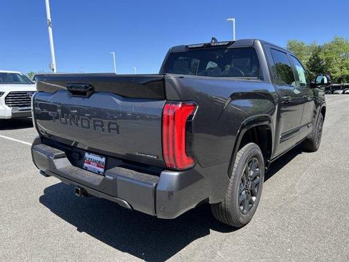 2025 Toyota Tundra Hybrid Platinum
