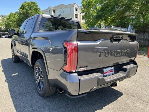 2025 Toyota Tundra Hybrid Platinum