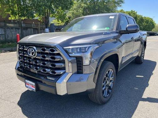 2025 Toyota Tundra Hybrid Platinum