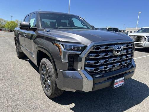 2025 Toyota Tundra Hybrid Platinum