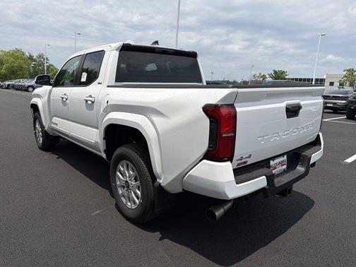 Ice 2026 Toyota Tacoma SR5