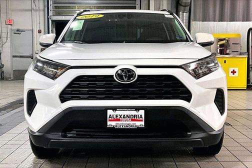 2019 Toyota RAV4 LE