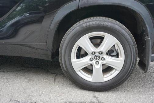 2023 Toyota Highlander Hybrid LE