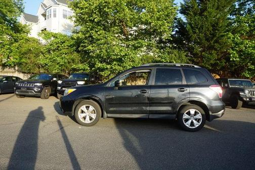 Crystal Black Silica 2014 Subaru Forester 2.5i Premium
