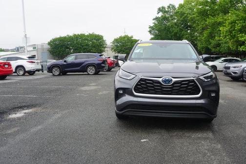 2024 Toyota Highlander Hybrid XLE