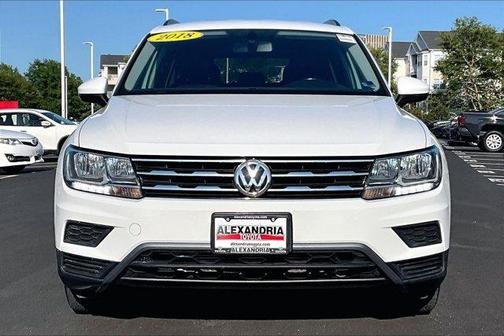 Pure White 2018 Volkswagen Tiguan 2.0T SE