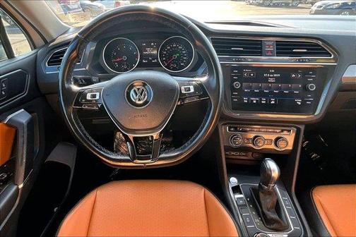 Pure White 2018 Volkswagen Tiguan 2.0T SE