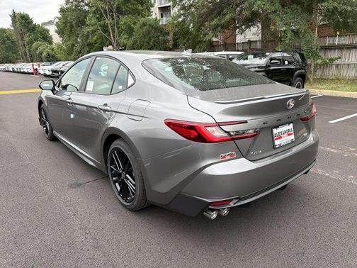 Metal 2026 Toyota Camry SE